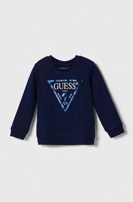 Zdjęcie produktu Guess bluza bawełniana dziecięca kolor granatowy z nadrukiem