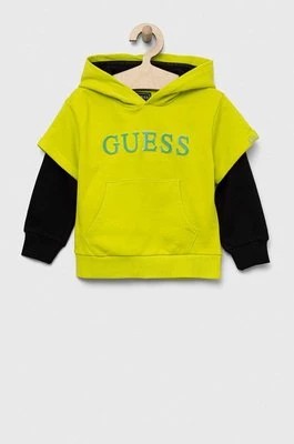 Zdjęcie produktu Guess bluza bawełniana dziecięca kolor zielony z kapturem wzorzysta