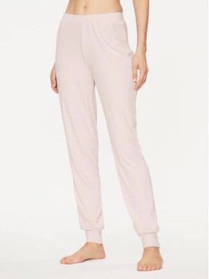 Zdjęcie produktu Guess Spodnie dresowe O3BB00 KBXB2 Różowy Regular Fit