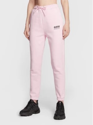 Zdjęcie produktu Guess Spodnie dresowe V2BB18 K9V34 Różowy Regular Fit