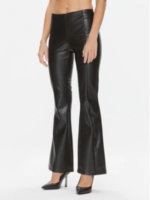 Zdjęcie produktu Guess Spodnie z imitacji skóry Nia W3BB18 K8S30 Czarny Regular Fit