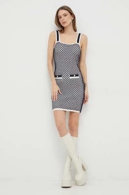Zdjęcie produktu Guess sukienka kolor biały mini dopasowana