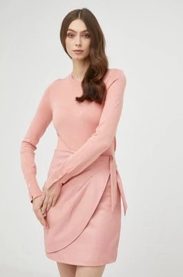 Zdjęcie produktu Guess sweter ELINOR damski kolor różowy lekki W2YR30 Z2V62