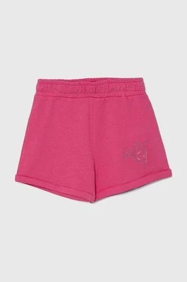 Zdjęcie produktu Guess szorty bawełniane dziecięce kolor różowy z aplikacją