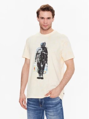 Zdjęcie produktu Guess T-Shirt Spaceman M3GI79 K9RM3 Żółty Regular Fit