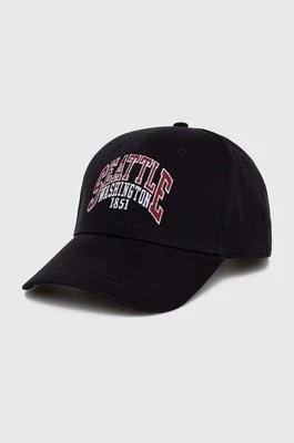Zdjęcie produktu Hollister Co. czapka z daszkiem bawełniana kolor czarny z aplikacją