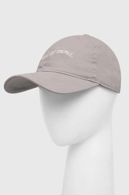 Zdjęcie produktu Hollister Co. czapka z daszkiem bawełniana kolor szary z aplikacją