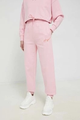 Zdjęcie produktu HUGO spodnie dresowe bawełniane kolor różowy z nadrukiem