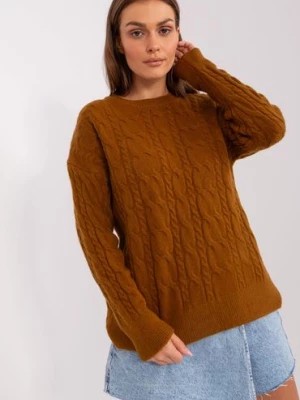 Zdjęcie produktu Jasnobrązowy klasyczny sweter damski z warkoczami