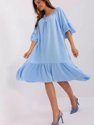 Zdjęcie produktu Jasnoniebieska sukienka z falbaną o luźnym kroju Italy Moda