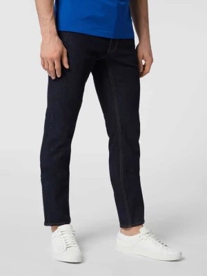 Zdjęcie produktu Jeansy o kroju regular fit z dużym dodatkiem streczu model 'Chuck' — 'Hi Flex' BRAX