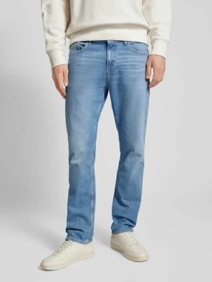Zdjęcie produktu Jeansy o kroju regular straight fit z wyhaftowanym logo model ‘RYAN’ Tommy Jeans
