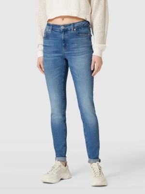 Zdjęcie produktu Jeansy o kroju skinny fit z wyhaftowanym logo model ‘NORA’ Tommy Jeans