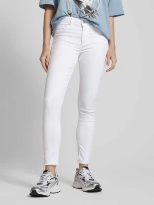 Zdjęcie produktu Jeansy o kroju slim fit z postrzępionymi zakończeniami nogawek model ‘BLUSH’ Only