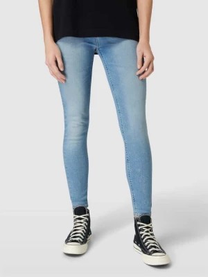 Zdjęcie produktu Jeansy o kroju super skinny fit z naszywką z logo Calvin Klein Jeans