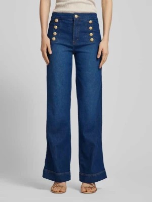 Zdjęcie produktu Jeansy z poszerzaną nogawką i ozdobnymi guzikami model ‘AUDREY’ Rosner
