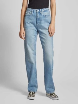 Zdjęcie produktu Jeansy z wysokim stanem i detalem z logo Calvin Klein Jeans
