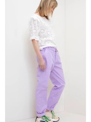 Zdjęcie produktu Josephine & Co Spodnie w kolorze lawendowym rozmiar: 38