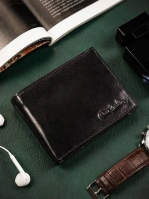 Zdjęcie produktu Klasyczny, elegancki portfel męski ze skóry naturalnej — Pierre Cardin