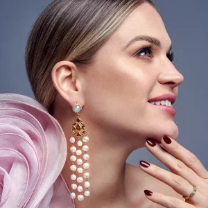 Zdjęcie produktu Kolczyki Diva z białymi perłami i seledynowym prehnitem