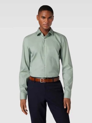 Zdjęcie produktu Koszula biznesowa o kroju regular fit z kołnierzykiem typu kent Boss
