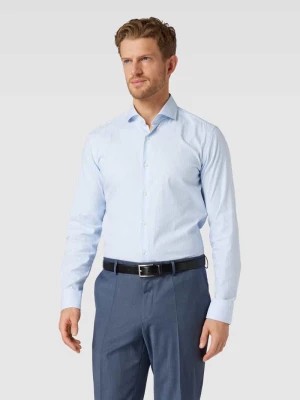 Zdjęcie produktu Koszula biznesowa o kroju slim fit z kołnierzykiem typu cutaway model ‘Hank’ Boss