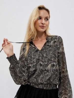 Zdjęcie produktu Koszula damska z wiązanym dekoltem i falbanami- czarna Moodo