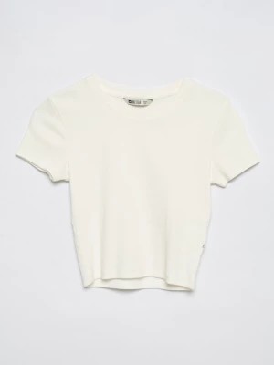 Zdjęcie produktu Koszulka damska z krótkim rękawem z prążkowanej dzianiny o kroju slim biała Riatta 100 BIG STAR