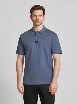 Zdjęcie produktu Koszulka polo o kroju regular fit z naszywką logo model ‘Deabono’ HUGO