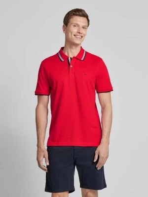 Zdjęcie produktu Koszulka polo o kroju regular fit z paskami w kontrastowym kolorze FYNCH-HATTON