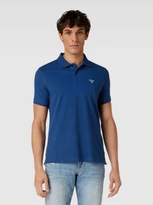 Zdjęcie produktu Koszulka polo o kroju slim fit z wyhaftowanym logo Barbour