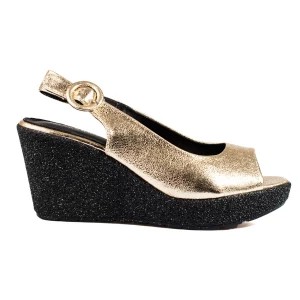 Zdjęcie produktu Lekkie damskie sandały na koturnie Shelovet złote złoty Inna marka