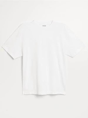 Zdjęcie produktu Luźna koszulka basic z krótkim rękawem biała House
