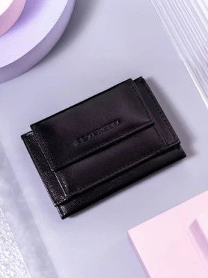 Zdjęcie produktu Mały, skórzany portfel damski na zatrzask Peterson