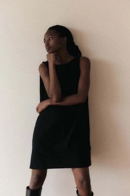 Zdjęcie produktu MUUV. sukienka bawełniana #SKATEGIRL kolor czarny mini oversize