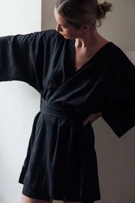 Zdjęcie produktu MUUV. sukienka z domieszką lnu MAISON MAHALI kolor czarny mini oversize