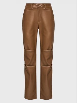 Zdjęcie produktu NA-KD Spodnie z imitacji skóry 1018-009353-1408-581 Brązowy Regular Fit