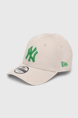 Zdjęcie produktu New Era czapka z daszkiem bawełniana 9FORTY NEW YORK YANKEES kolor beżowy z aplikacją 60503376