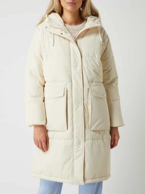 Zdjęcie produktu Płaszcz pikowany z kapturem model ‘Elanor’ Vero Moda