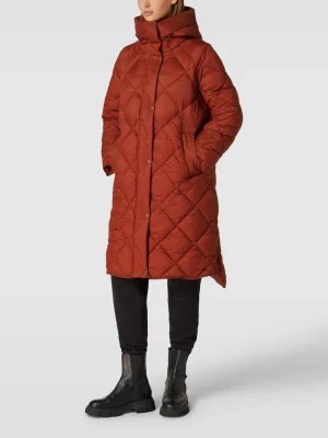 Zdjęcie produktu Płaszcz pikowany z kapturem model ‘SANDYFORD’ Barbour