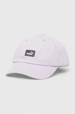 Zdjęcie produktu Puma czapka z daszkiem bawełniana kolor fioletowy z aplikacją 2366901