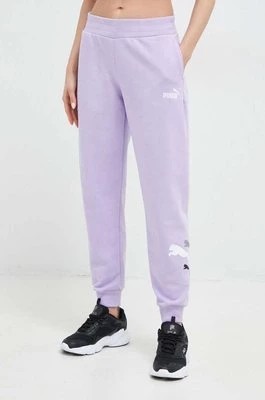 Zdjęcie produktu Puma spodnie dresowe kolor fioletowy z nadrukiem