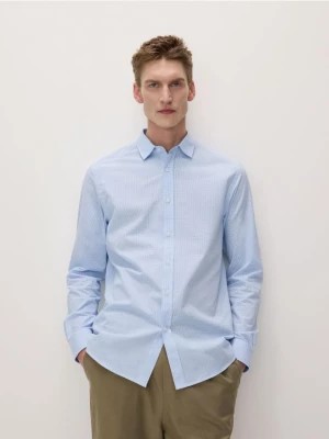 Zdjęcie produktu Reserved - Bawełniana koszula regular fit - jasnoniebieski