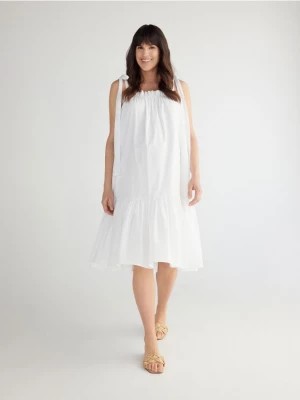Zdjęcie produktu Reserved - Bawełniana sukienka z falbaną - złamana biel