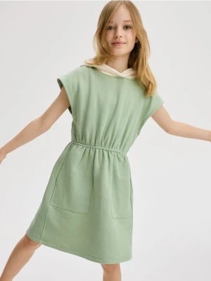 Zdjęcie produktu Reserved - Dzianinowa sukienka z kapturem - zielony
