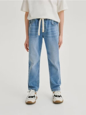 Zdjęcie produktu Reserved - Elastyczne jeansy carrot - niebieski