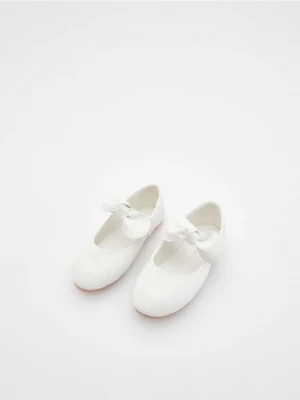Zdjęcie produktu Reserved - Klasyczne baleriny z kokardką - Biały