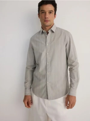 Zdjęcie produktu Reserved - Koszula regular fit w paski - jasnoszary