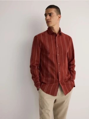 Zdjęcie produktu Reserved - Koszula regular fit z domieszką lnu - intenstywna czerwień