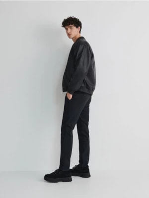 Zdjęcie produktu Reserved - Spodnie chino slim fit - czarny